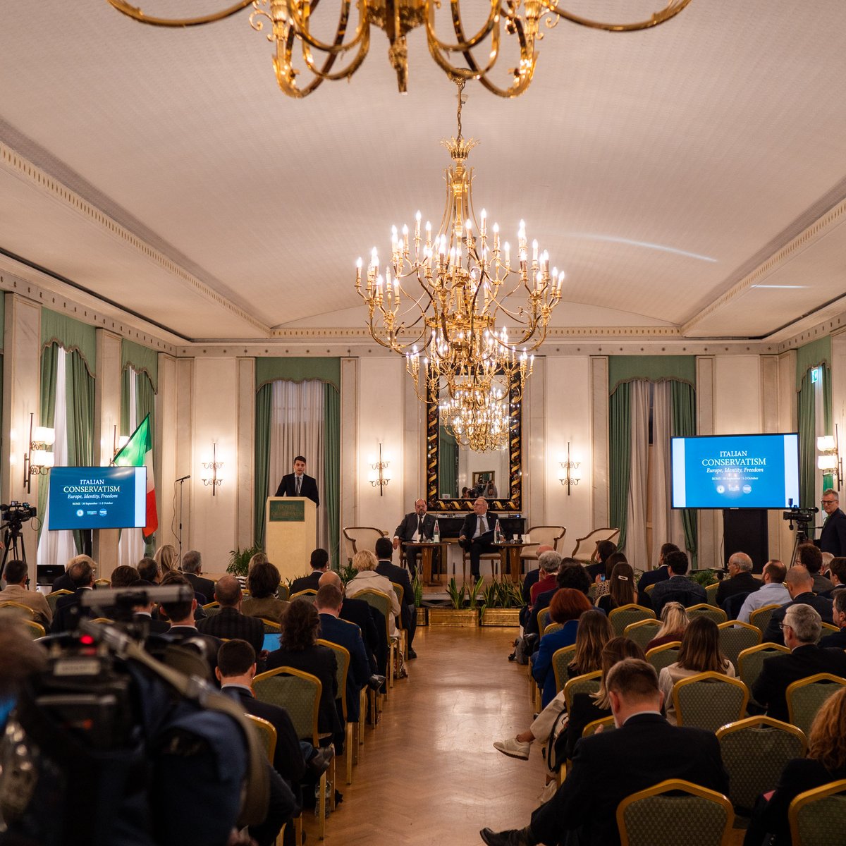 EuroConOfficial's tweet photo. 🎉Thank you all for making our #ItalyCon conference a success! Grazie @giubileif @nazione_futura and @FGTatarella!
👥We are grateful to our fantastic speakers for their insightful lectures that have sparked constructive discussions. We wish them a safe journey home! https://t.co/EfPtakrybd