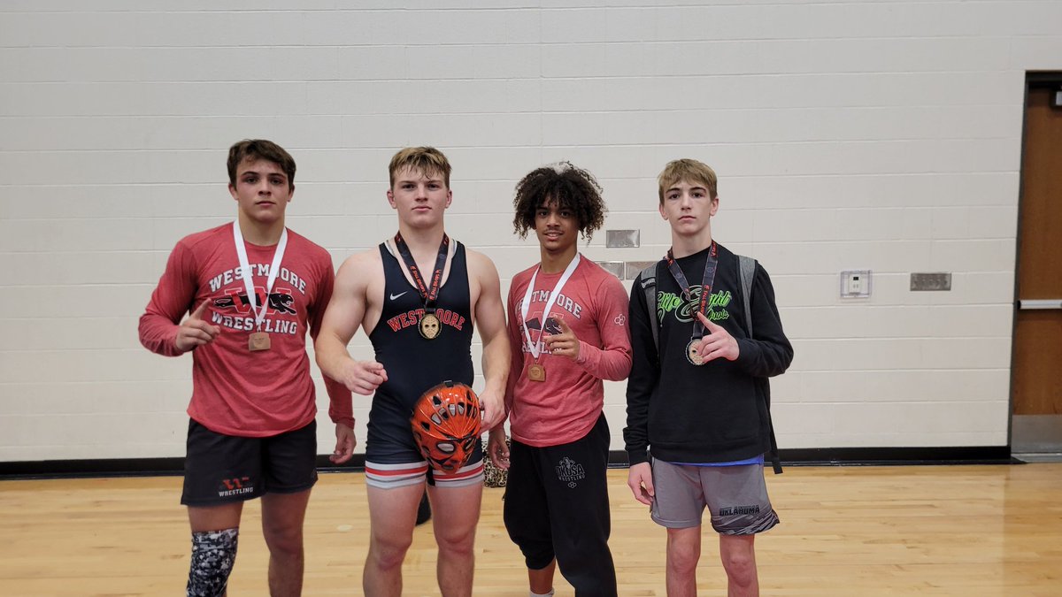 Our @wrestlejags kicked the year with a 2nd Place Finish @GroWrestling Kansas City Fall Brawl. @HoldenMartin05 Champ, Eric Casula 2nd, @Dmill4x 3rd , @405wrestler 5th.@whsjagathletics @WestmooreHS @MoorePublicSch