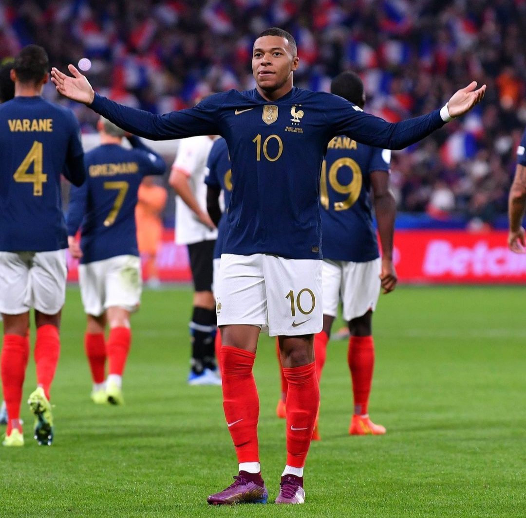futvida__'s tweet photo. O maior erro que eu já cometi, foi falar um dia que o Mbappe é melhor que o Haaland! Mermão, Haaland é de outro planeta! https://t.co/j9Fj2XOceC
