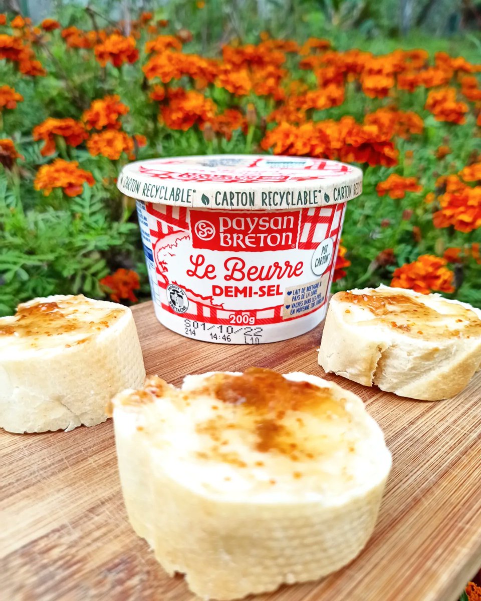 ShareTesteuse's tweet photo. Hello! Aujourd'hui, je vous présente le Beurre Demi-Sel de chez Paysan Breton.
🌱 Son nouveau Pot en Carton Recyclable ! 
🌱 Beurre ideal pour le petit déjeuner ou la préparation du repas.

#BeurreTendre #LaStardelaTartine 
#LeBonQuiCartonne #PaysanBreton
@paysanbreton_officiel https://t.co/HWxDdYu2uT
