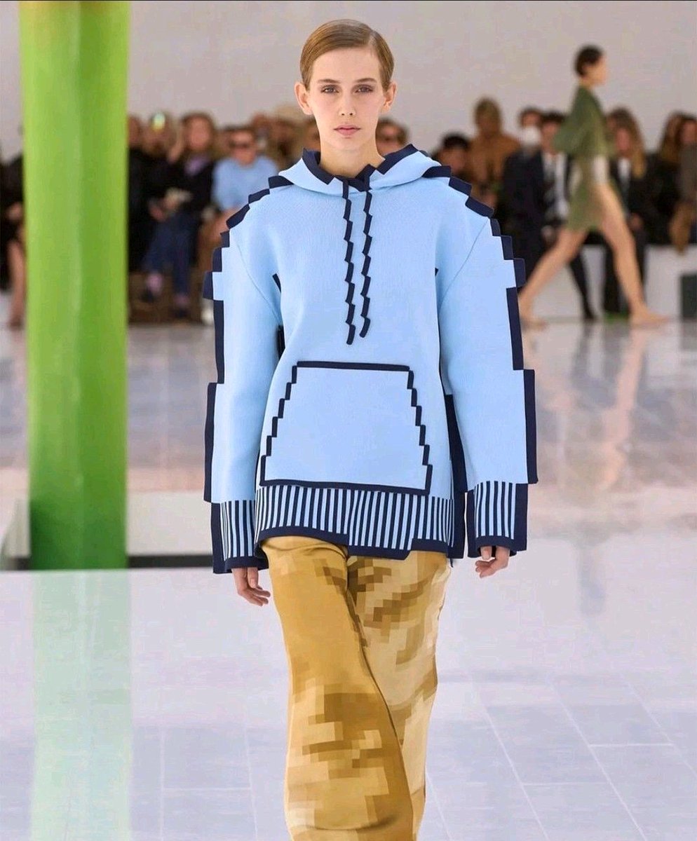 grillomichelle's tweet photo. In che modo i brand entrano negli spazi digitali e come il metaverso può influenzare a sua volta la moda negli spazi offline? 

La collezione di @Loewe ha portato il metaverso negli scenari quotidiani, fuori da schermi e visori. #ricerca #moda #brand #metaverse https://t.co/PUVEfUQesE