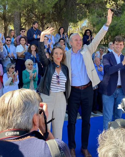 cucagamarra's tweet photo. Disfrutando de la fantástica jornada familiar en Parque de Atracciones de #Zaragoza con más de 1.000 compañeros del @pparagon en el
 #DíaDelAfiliado.

Bienvenidos quienes se incorporan como afiliados. Crecemos!

Gracias por la cariñosa acogida y vuestro compromiso con @populares. https://t.co/za2cLj7tgI