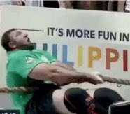 joonceps's tweet photo. marshalls trying to pull albon’s front wing out of the wall
#singaporegp #f1 #wtf1 https://t.co/k9QIP8vOxS