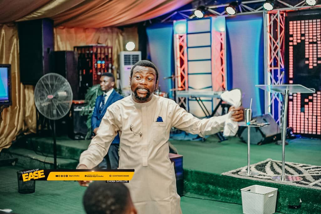 GICCHOBA's tweet photo. Jeremiah 33:21-26 
Psalm 130:3, 
1Chronicles 15:16

Sermon Notes; 
>Covenant-minded people are always conscious of the Covenant. 
>Skill is sharpening your ability to a point of excellence. 
>Prayer doesn't replace skill. Prayer without good skill will frustrate prayers https://t.co/ih2yFJvjD3