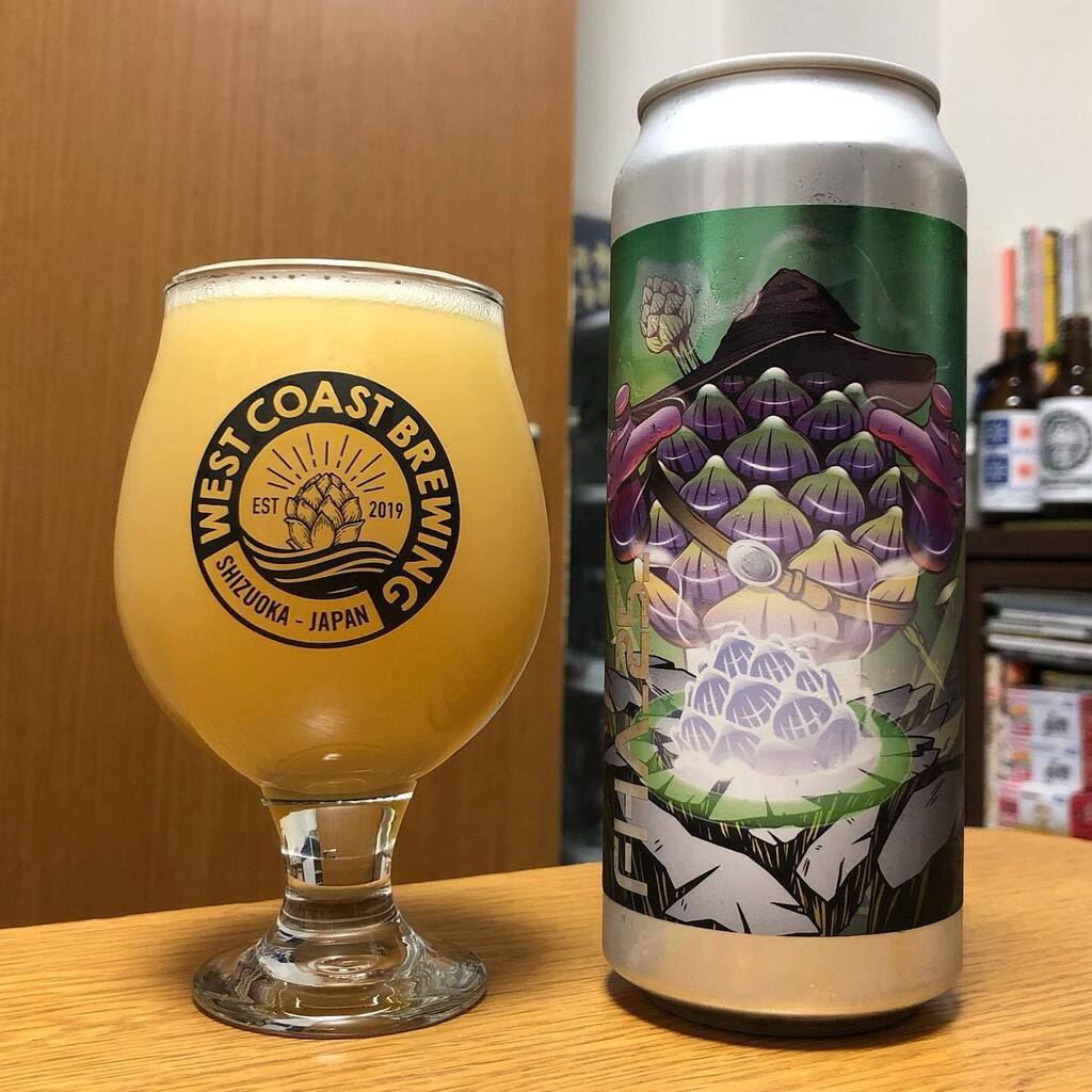 yoshiani's tweet photo. 2本目は、
West Coast Brewingさんの、
Full Hop Alchemist V25🍺
@wcbshizuoka
#westcoastbrewing
#wcb
#wcbshizuoka
#fha25
#fullhopalchemist
#fullhopalchemistv25
#クラフトビール
#craftbeer
#ビール
#beer
#今宵の晩酌ビール
#20221002 https://t.co/y2yG734lbK https://t.co/xPCdVUQibn