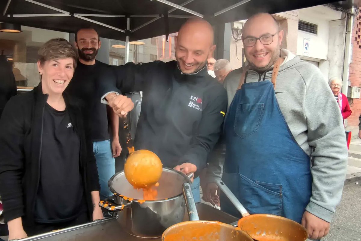 alcporrino's tweet photo. 👏 Grazas, grazas e mil veces grazas a todos e todas por facelo posible ❤️ A nosa Festa dos Callos é identidade, tradición e orgullo porriñés!  Sodes moi grandes ‼️ https://t.co/ORWxhsECB6