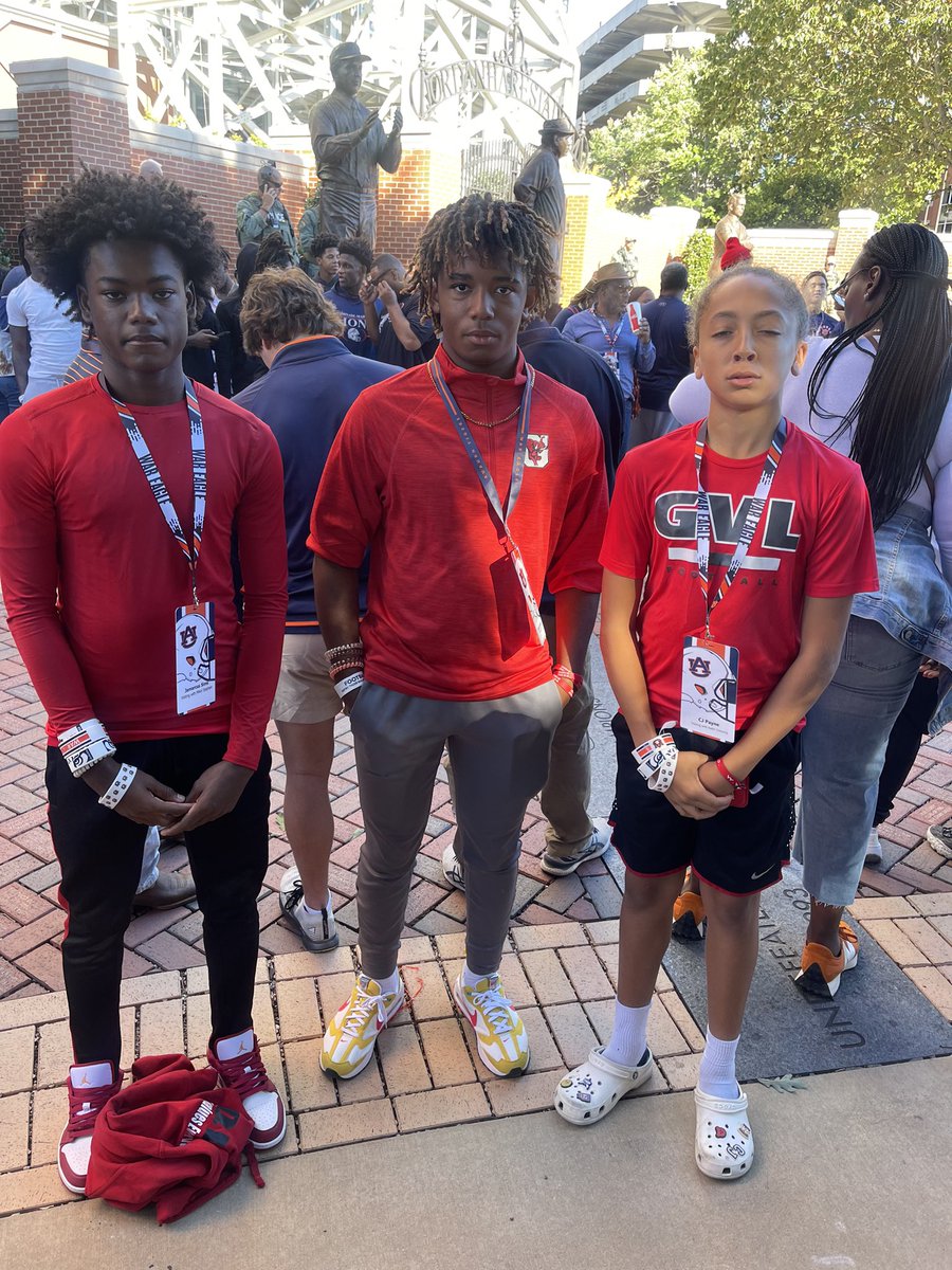 Marcus__5's tweet photo. This was a great experience. Thanks for having us. @AuburnFootball @RecruitTheG https://t.co/nZ8gzqRNUd
