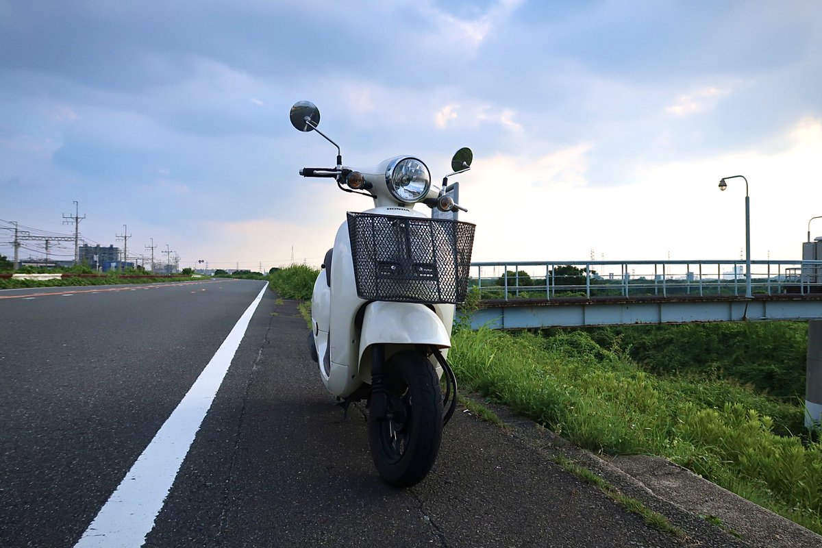 leicudelia's tweet photo. ジョルノからN-MAX125に乗り換えました。

快適です

似たような場所で撮影。

#Honda #GIORNO
#ホンダ #ジョルノ

#YAMAHA #NMAX
#nmax125 #ヤマハ https://t.co/l3J181XWNE