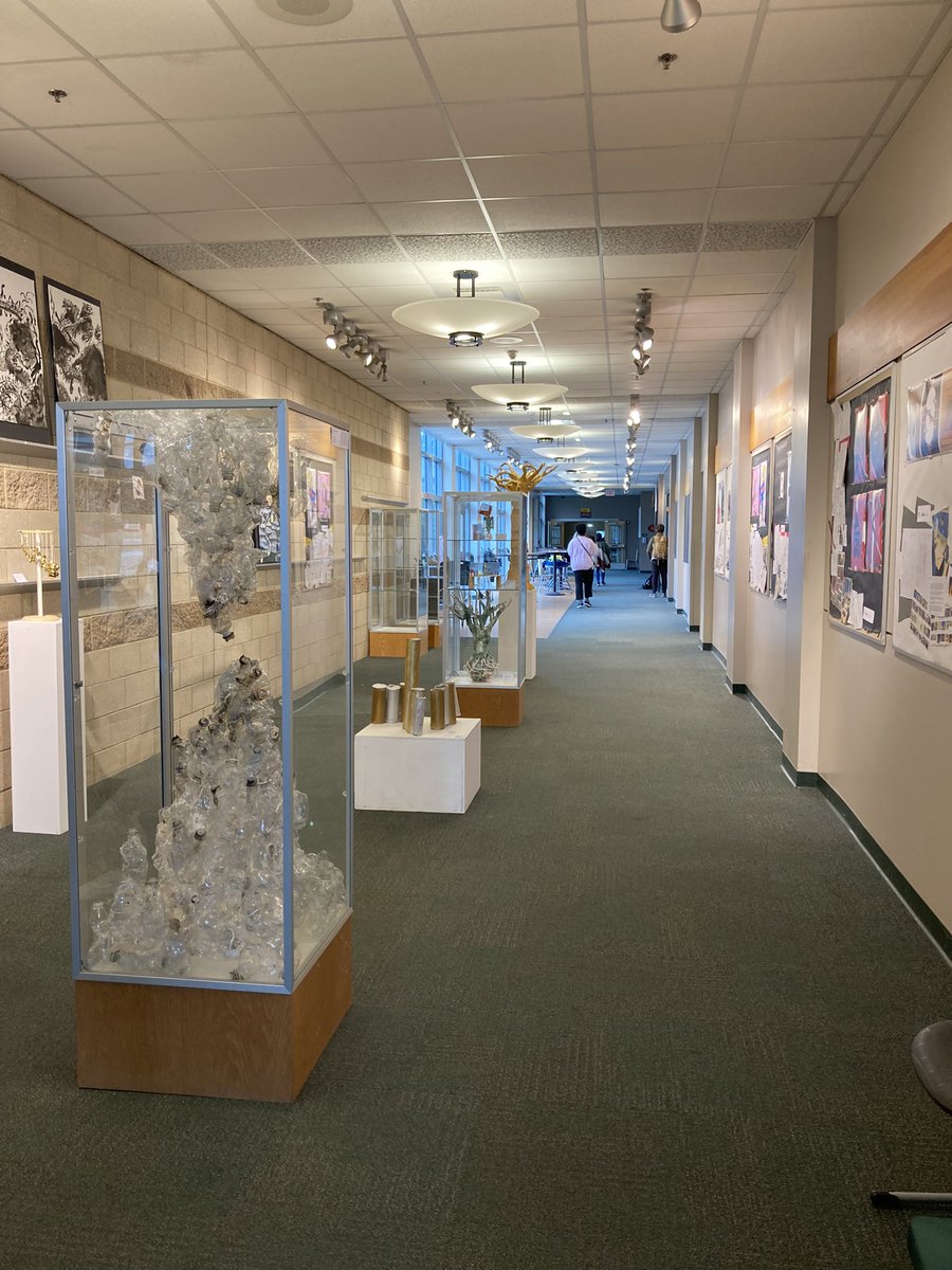 mariljones's tweet photo. #DLBoston attendees were welcomed by this student art exhibition @ Westwood HS! Folks left messages for the student artists in the guestbook. #deeperlearning https://t.co/TsRm808aJ8