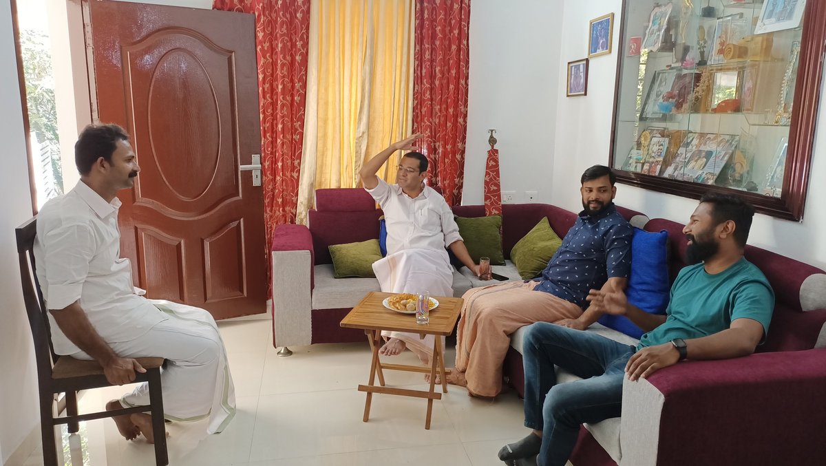 jinojohnactor's tweet photo. #MLA
#home
#Sep25
Thank you dear friend Roji M John..(Angamaly MLA) for the great visit..!
#home #RojiMJohn #visiter #JintoJohn #JineshJohn #JinoJohnActor #Chully #commondraamaheshe https://t.co/KSzssy20Tr