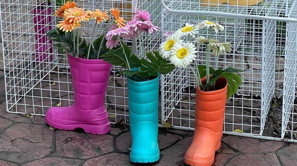 pattyphytum's tweet photo. 🧺👒🌼🧦🍋 https://t.co/oNKxRTRCSe