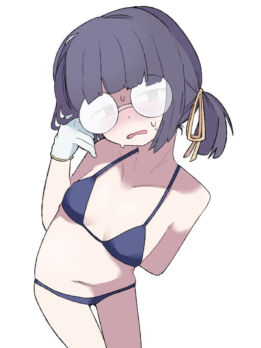 ミレニアムのモブメガネのマイクロビキニ 