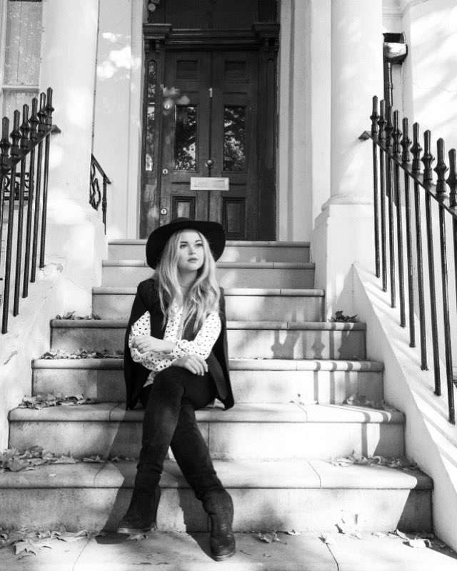 Welcome back to another ASK ME ANYTHING 🧡 In blog No.4 we unpick why we would ever judge our self worth by what postcode we live under, how to balance opportunity with your own happiness and changing our thoughts to high vibe emotion! Check it out here: gemkenny.blogspot.com/2022/10/the-as…