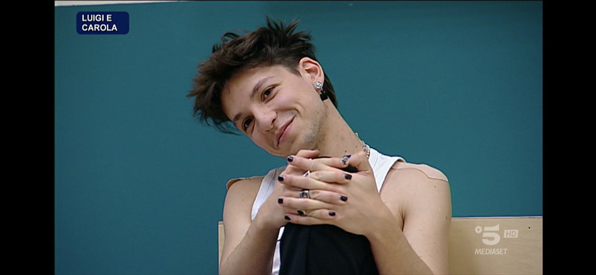 tweet_amici's tweet photo. questa edizione mi piace, ma potete tornare voi?🥺 #Amici22 https://t.co/P5XuyvTaK8