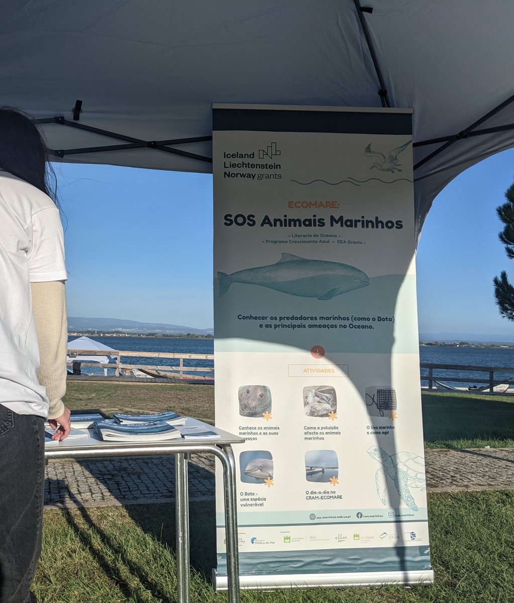 The stand of @CESAM_Univ &amp; CRAM-ECOMARE shared information on environmental and marine research projects, namely on the recovery of wild marine animals but also restoration of seagrass at Ria de Aveiro <a href="/BioPradaRia/">BioPradaRia Project</a> <a href="/anaifsousa/">Ana Sousa</a> #bluenightsTorreira #bluenightseu #CESAM_UA #ecomare