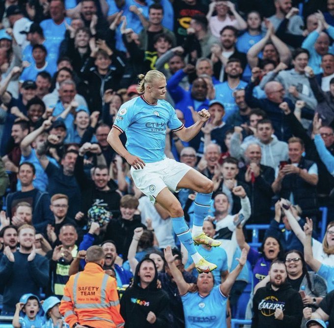 anifernando98's tweet photo. Literally where he came from...?😎⚽⚽⚽🤖
#ManchesterDerby https://t.co/IWddJY44H7