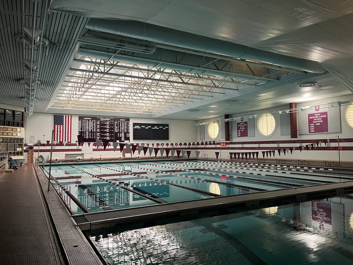 mchamberlain7's tweet photo. Roof window project is halfway done, look at all the natural light we will have!!! 👀 @UnionSwimDive @UnionAthletics https://t.co/g83kZ0GMQj