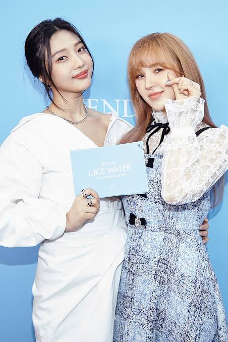 rvelites's tweet photo. Who do you think will be the MC for #SEULGI's presscon? 💛

Reply with the tags 🥳
SEULGI MV TEASER
#28Reasons_D1

#SEULGI #RedVelvet @RVsmtown https://t.co/O6kFOD5PU3