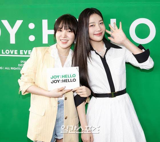 rvelites's tweet photo. Who do you think will be the MC for #SEULGI's presscon? 💛

Reply with the tags 🥳
SEULGI MV TEASER
#28Reasons_D1

#SEULGI #RedVelvet @RVsmtown https://t.co/O6kFOD5PU3
