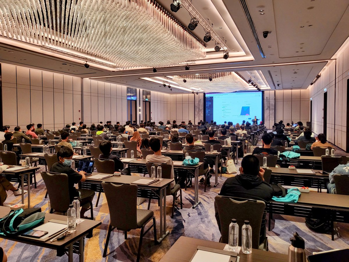 Jirawatee's tweet photo. Full house at #DevFestBKK, I'm very happy to meet lots of eager developers in the event 🤟 Hope everyone enjoy and get idea in how to protect your backend from abuse with #FirebaseAppCheck.
🙏🏻Thank you for all the applause and laughter that you guys gave during my session. https://t.co/95kwk2CuZ6