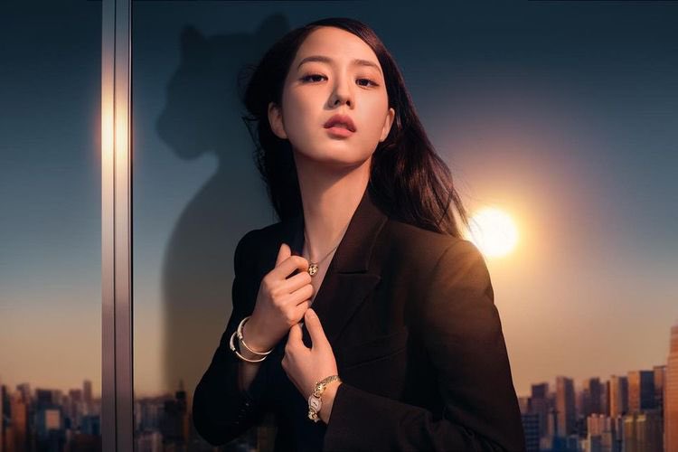 PopBase's tweet photo. Cartier reportedly had to double Dior's contract offer to BLACKPINK's Jisoo in order to secure her as a global ambassador for ‘Panthère De Cartier’ after the two fashion houses engaged in a contract battle over her. https://t.co/qT9HNPl0bB