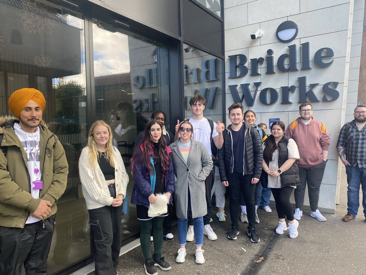 gailmmiller's tweet photo. Hospitality students (2nd yr) on industry visits to learn about current trends &amp; see first class operational teams #Hospitality #hospitalitytrends #glasgowstudents #cogc  @CofGCollege 
Thanks to @MaldronHotels @NovelStudent @Bridleworks @Dalatahotels https://t.co/e8bdL1lkwx