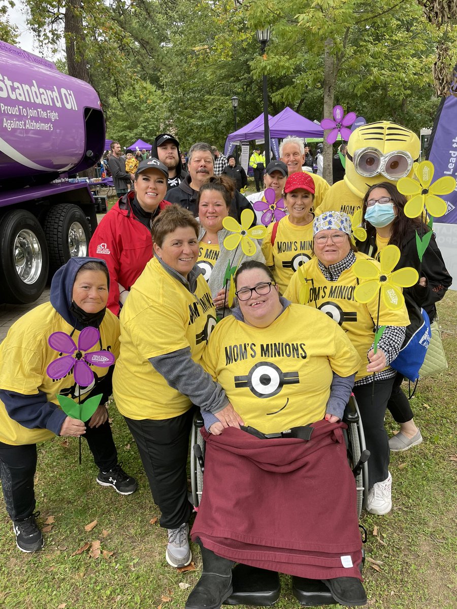 HeidiVoight's tweet photo. A fun and emotional morning at Bristol’s Rockwell Park for the @ALZWalkToEndAlz to support @alzct @alzassociation. Alzheimer’s won’t back down and neither will we. @NBCConnecticut #Walk2EndAlz #ShowYourPurple #nbcct #connectingyou https://t.co/f6OOtPJ4AI