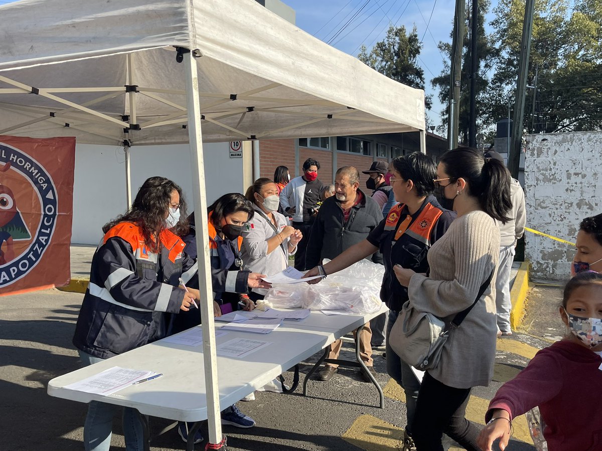 conapci's tweet photo. Cdmx. Importante labor en materia de prevencion que realiza Proteccion Civil de Azcapotzalco bajo el liderazgo de su director Ing. Israel Dominguez y a la cual se suman AMRACI y CONAPCI
#unidosporunmexicosinvictimasdefuego https://t.co/m6oX4aOCiV