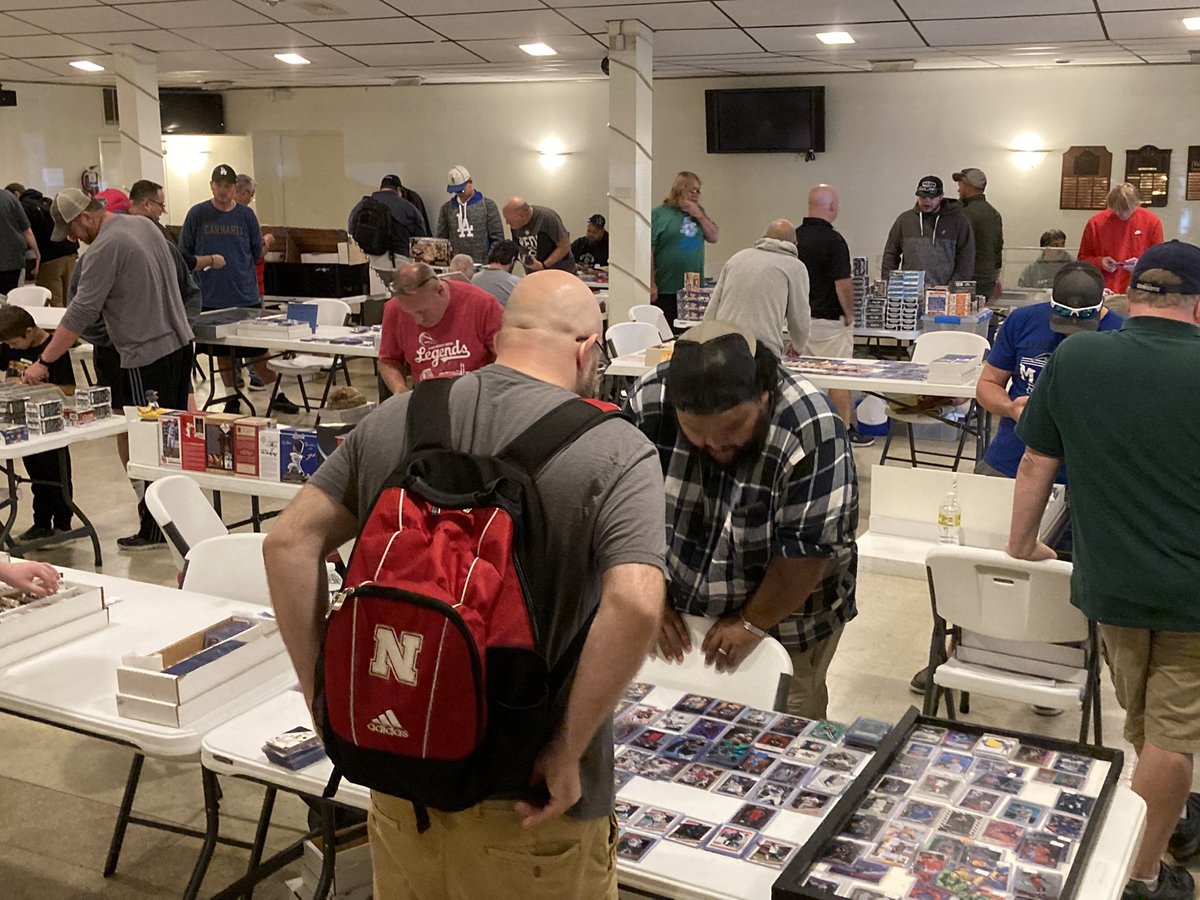 NKYCARDSHOWS's tweet photo. Come out and see us - full sell out once again and tons of great deals !! https://t.co/lK9YQMsu2a