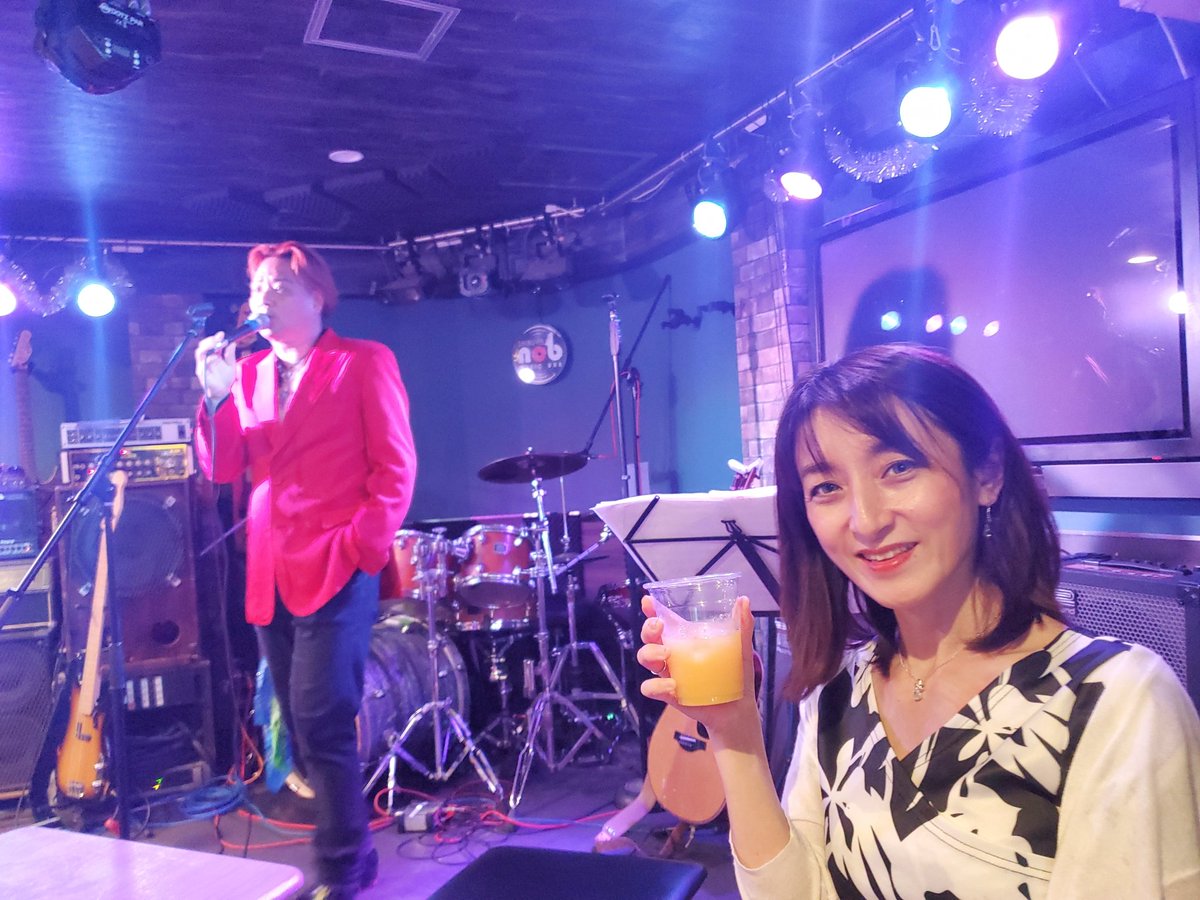 2Altus's tweet photo. 今日は私のオリジナル曲を作ってくださった、Domarin'さんのライブでした💚
#渋谷nob
#迷いの森
#Domarin'
#めぐみぃローズ https://t.co/ozet1J8oDL