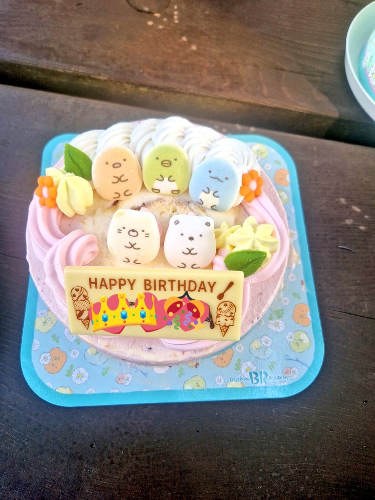 angelrinlen's tweet photo. Today was my birthday uwu 🎉🎊
Had lots of fun with my friends 🧡💛🎉🎊💝
We had cake, went to a restaurant, gaming and did karaoke 😍🥰🎈🎁
I'm so grateful 🙏🏻
Sry for the lack of content lately, I will post more Kagamine content soon 🥺 I was posting more on my other account 😆 https://t.co/Ri2VoGZOFl
