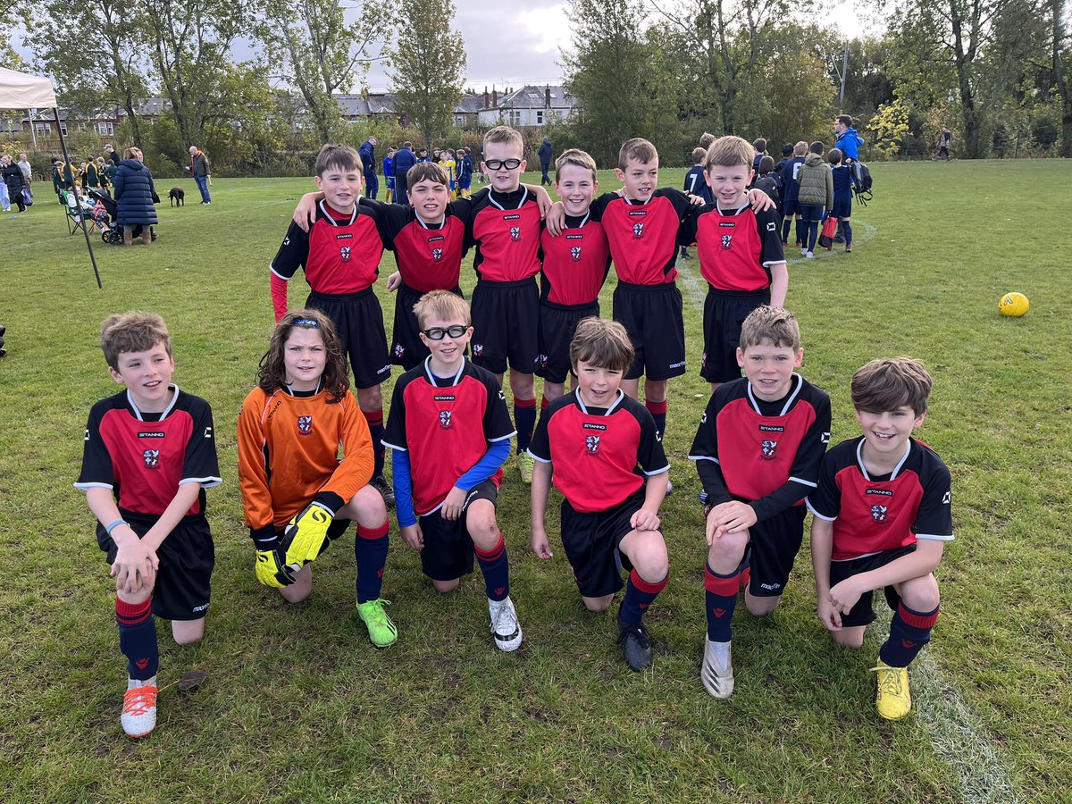 giffnockprimary's tweet photo. A massive congratulations to our Giffnock Primary football team, who represented the school proudly at the Archbishop Tartaglia Tournament today at Muirend. The excellent teamwork, enthusiasm and overall play was a joy to see. #lifelongmemories https://t.co/4iOSYzcvhV