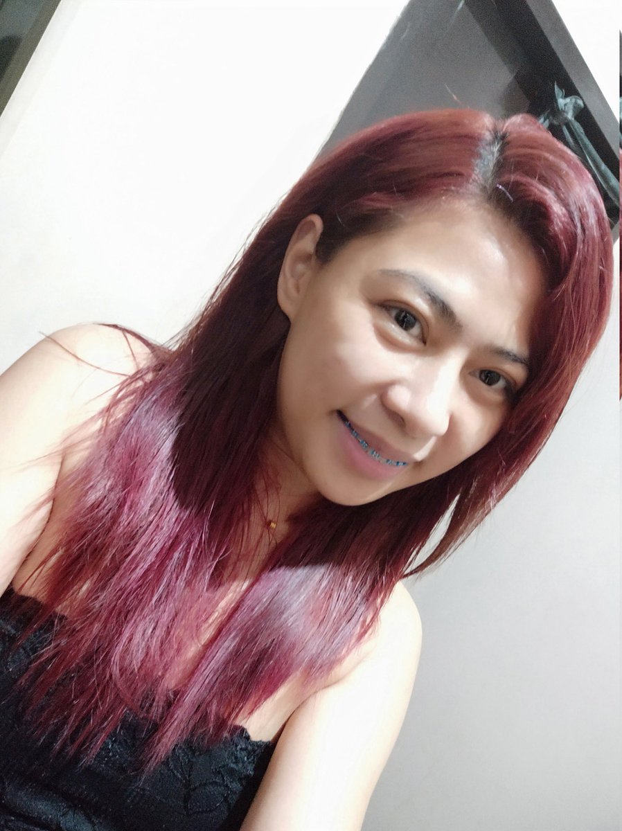 zette_dy's tweet photo. color my hair red too.. ❤️ #redhead #RedHeadedWoman https://t.co/FHv4qKTTbr