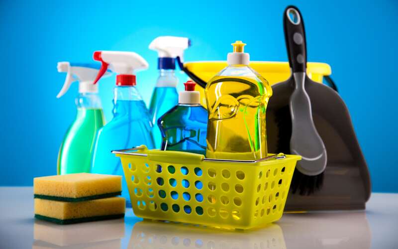 nettoyageparis1's tweet photo. Listing des produits de nettoyage ménagers indispensables pour l'entretien de la maison : https://t.co/9v8IB5ZO7O https://t.co/qQWgUFWGer