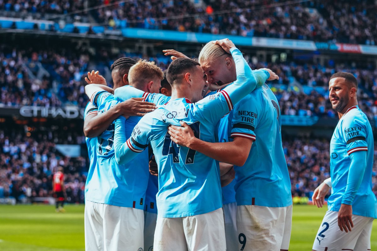 ManCity's tweet image. What. A. Day. 👊💙

🔵 6-3 🔴 #ManCity