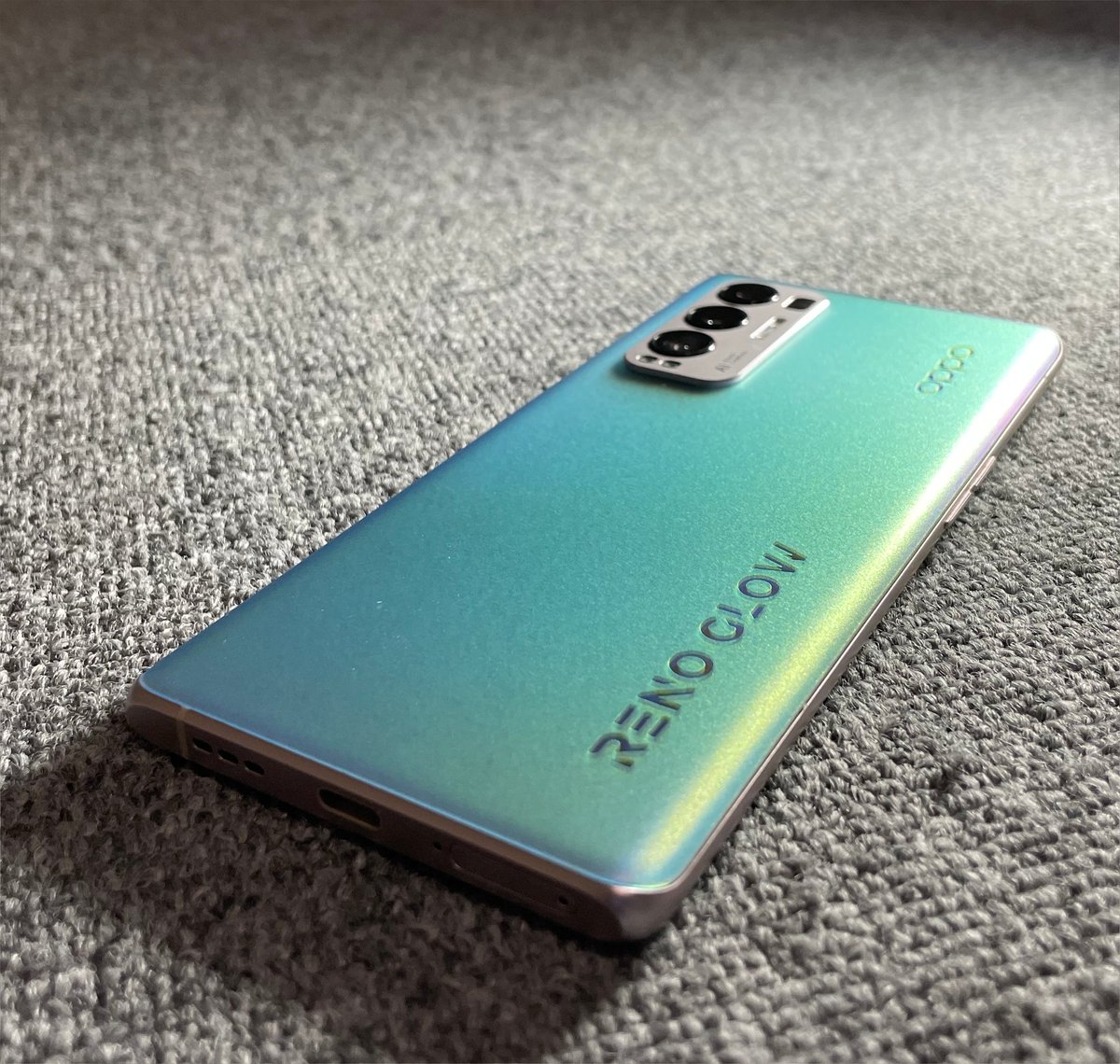 smaph's tweet photo. RenoGlow第二段(^q^)
#OPPOReno5ProPlus https://t.co/KctJWpkvoD