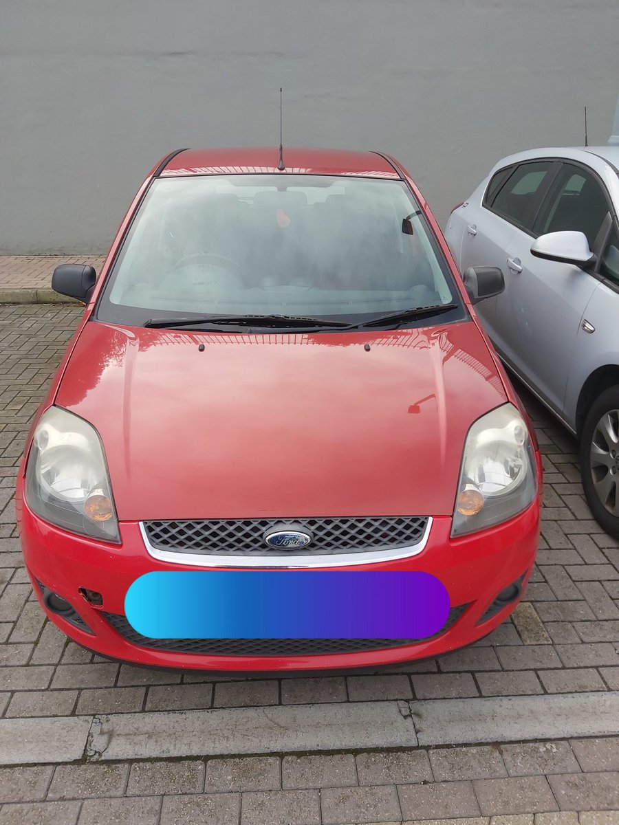 KentPoliceMed's tweet photo. The Towns Team seized this car in #Chatham for no tax. They also arrested a male breaking into a property in #Gillingham Town Centre today TM. #State9 #Burglary #KentsPremierCSU https://t.co/N2dPpeBoQy