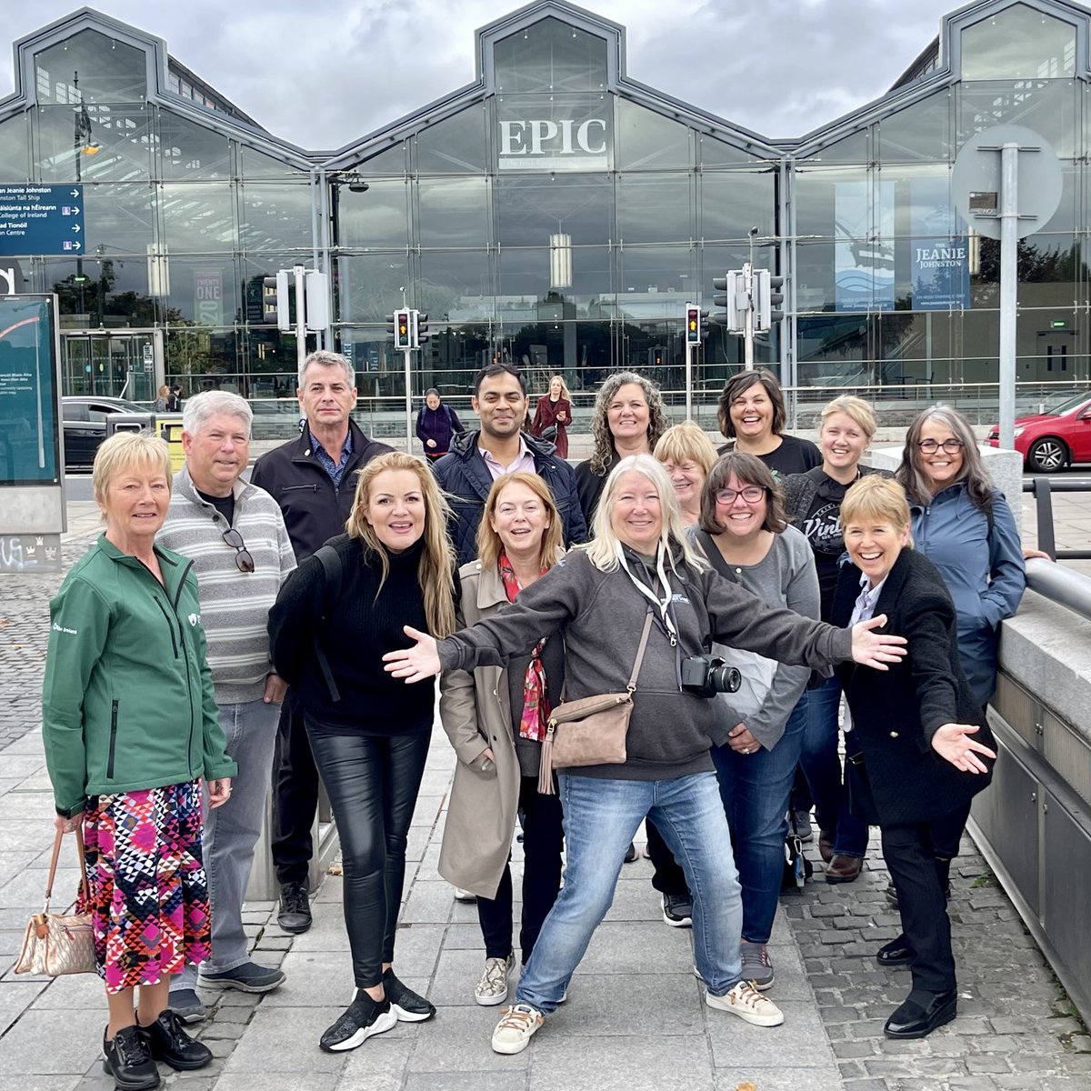 MuskokaLakesCC's tweet image. At EPIC migration museum with chamber Travel Group #irelandwithindus ⁦@IndusTravels⁩ ⁦@AerLingus⁩ yes it was Epic! #pressthegreenbutton ⁦@CeoExecs⁩ ⁦@Failte_Ireland⁩