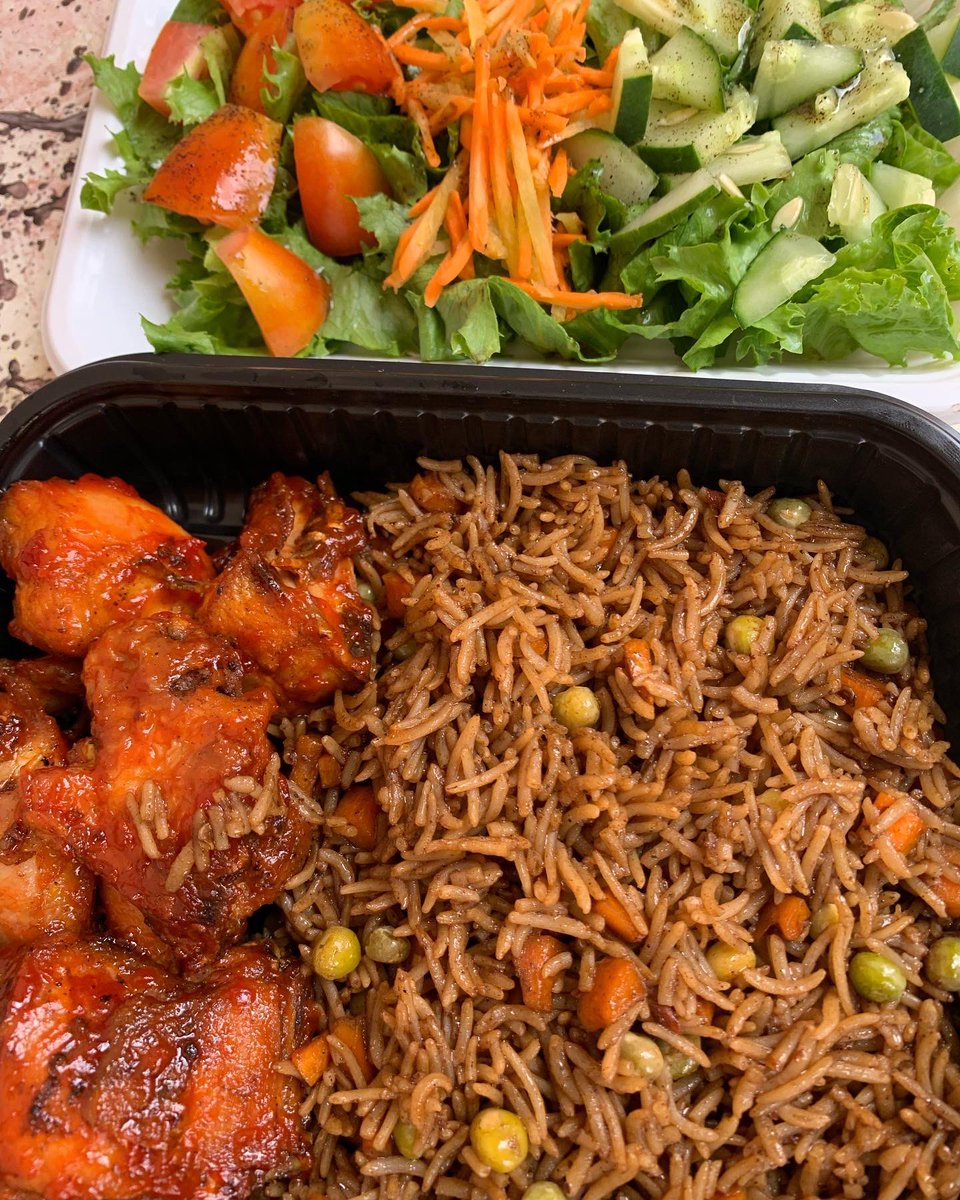 leedahs_kitchen's tweet photo. Hi twitter fam😻❤️… it’s been a while 😻❤️… we’re taking orders against tomorrow…The lunch pack comes with a free drink 😊… buy two packs and get it delivered for free🌝🎉💃
Location:kano 
Whatsapp 09034704469
Please Rt 🙏❤️ https://t.co/Xbu2uMc5eJ