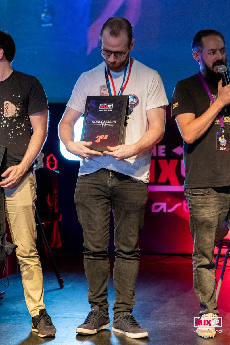THEMIXUPLyon's tweet photo. 🏆 Here's The MIXUP's 2022 SoulCalibur VI TOP8! Congratulations to all the contestants ⚔️

TOP8 :
🥇Kyosharo 
🥈@Aelz9
🥉@Jason_vsf
🎖️ Raziel
🎖️ @sams12141516
🎖️ @PantocratorFR 
🎖️ @Yami_Baddy
🎖️ @SC_MercyMainBTW

#TheMIXUP2022 #WEAREFGC https://t.co/hCPOo9i8DC