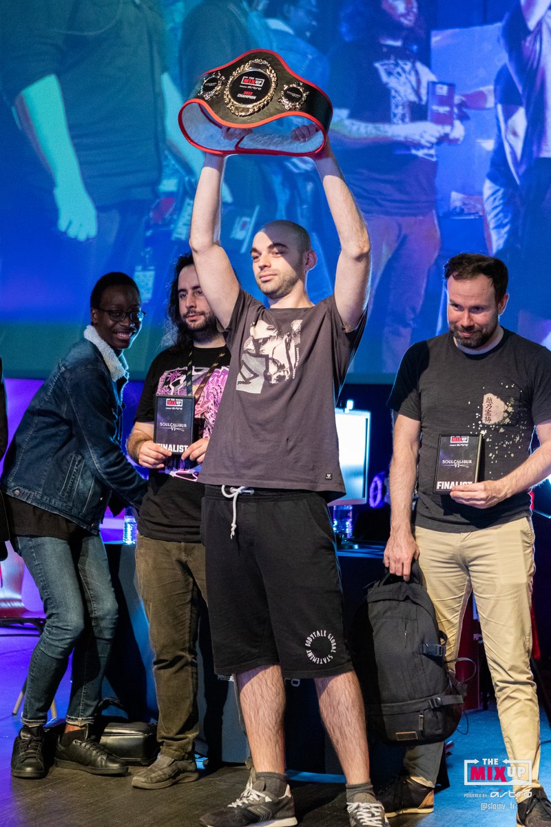 THEMIXUPLyon's tweet photo. 🏆 Here's The MIXUP's 2022 SoulCalibur VI TOP8! Congratulations to all the contestants ⚔️

TOP8 :
🥇Kyosharo 
🥈@Aelz9
🥉@Jason_vsf
🎖️ Raziel
🎖️ @sams12141516
🎖️ @PantocratorFR 
🎖️ @Yami_Baddy
🎖️ @SC_MercyMainBTW

#TheMIXUP2022 #WEAREFGC https://t.co/hCPOo9i8DC