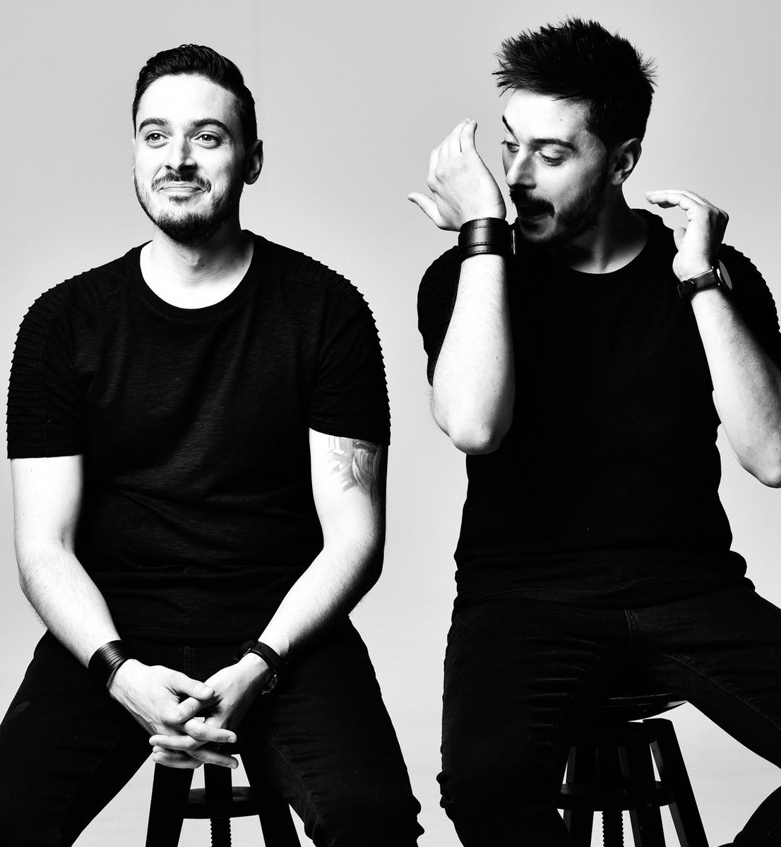 YoshiRazner's tweet photo. Another big gig will be announced this week! It will be another opportunity to meet up with many of you because the event and the line up are F* insane! Stay tuned ... 😎😎 #djlife #dj #trance #trancemusic #trancefamily #tranceevent #music #tranceproducer #twins #twindjs #gig https://t.co/VKj98jq3iO