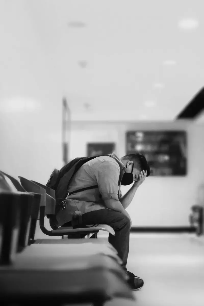 Amanda84074637's tweet photo. A recent survey commissioned by the California Endowment revealed that more than three-quarters of young Californians have anxiety problems, more than half have depression, 31% have suicidal thoughts and 16% have self-harm habits. #US #California https://t.co/KH85TmAApz