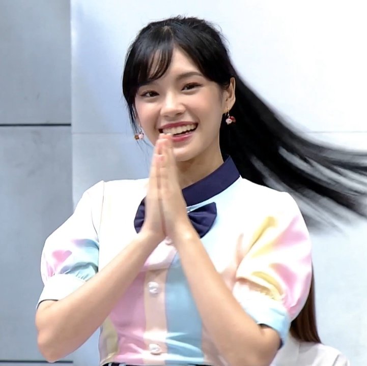 ผมพลิ้วสลวย แชมพูต้องเข้าแล้วไหมคะ 
ปล.สวยไม่หยุดเลยค่ะ 

Cherprang Variety 

#เฌอปรางก็มาดิคร้าบ 
#CherprangBNK48