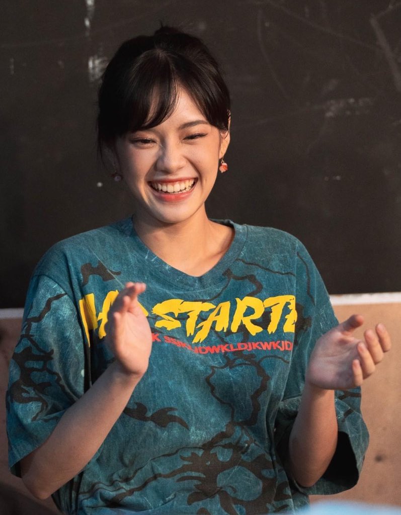 นั่งขำไม่หยุด ☺️

Cherprang Variety 

#เฌอปรางก็มาดิคร้าบ
#CherprangAreekul 
#CherprangBNK48