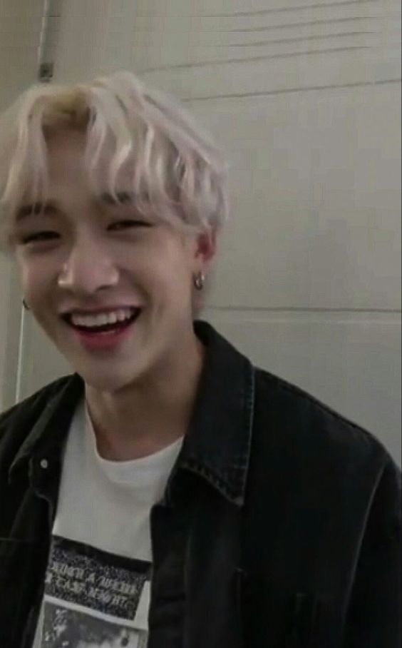 Tony_TonyChoper's tweet photo. #StrayKids

С ДНЁМ РОЖДЕНИЯ, ЧАНИ
Оставайся таким же прекрасным и уютным...Кхм...Мужчиной....
Надеюсь, что мы увидим ещё больше твоего творчества
Мы любим тебя https://t.co/kgQ1jKnFl9