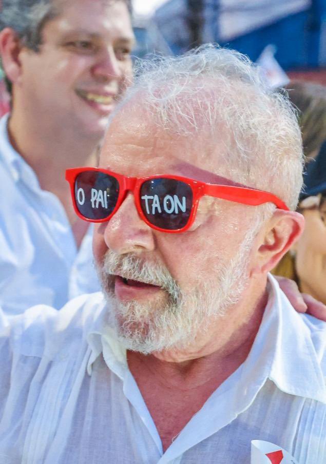 ZurdaRoja18's tweet photo. Feliz Domingo!!! A Lula Le voy🇧🇷💪
#LulaPresidente https://t.co/a6112m6Ori