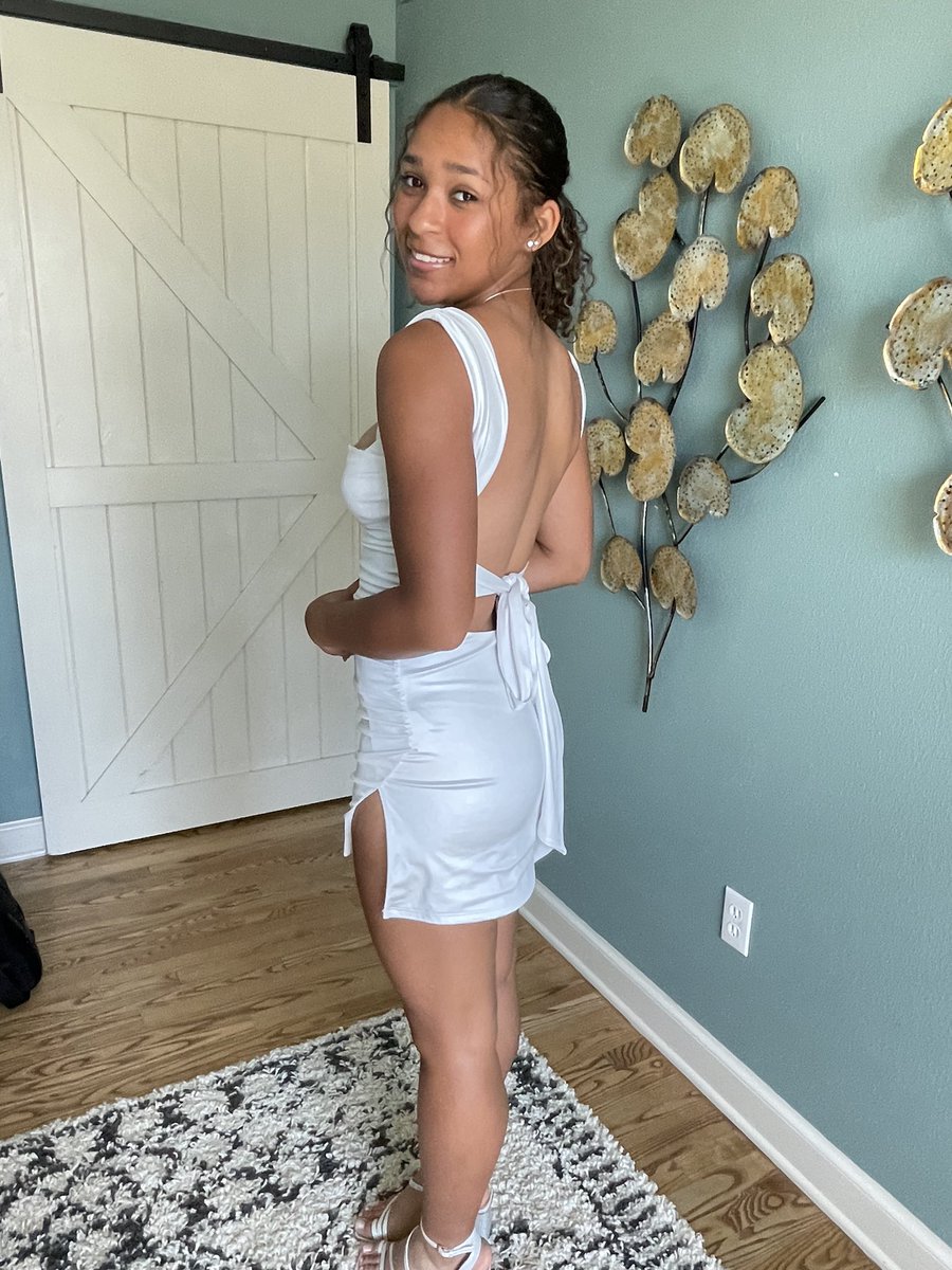LaddieSom's tweet photo. @HannahSomorin23 cleans up good!😍 https://t.co/eeh7t1ysPW