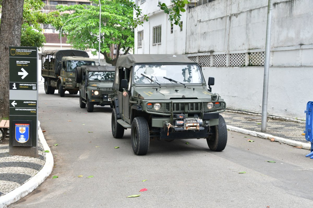cmlexercito's tweet photo. Comando Conjunto Leste em ação na Garantia da Votação e Operação das Eleições 2022 #OperacaoGVA #ExercitoBrasileiro https://t.co/wITdNs2RcL