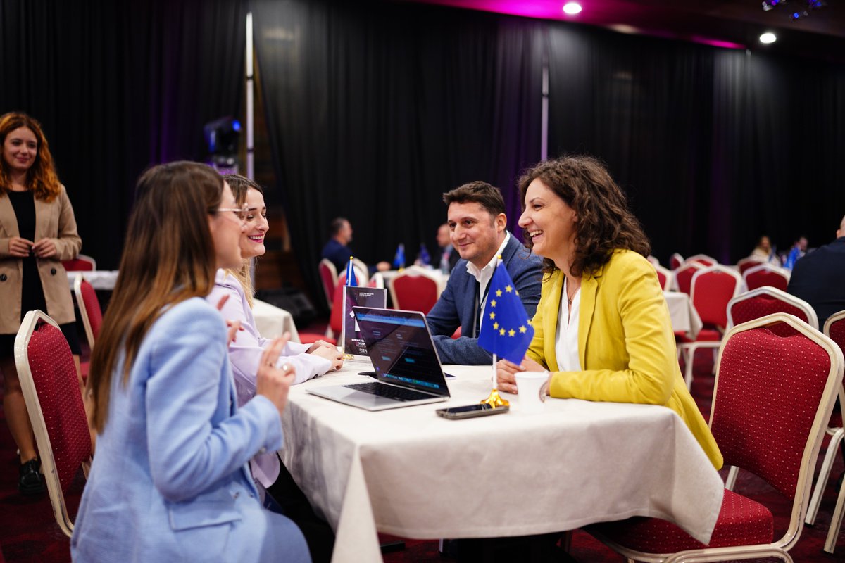 Artane_R's tweet photo. One of our aims when planning @DigitalSummitWB was to promote 🇽🇰 ICT businesses &amp; cooperation opportunities for them.

The B2B convened 291 businesses from the Western Balkans, 🇪🇺, 🇺🇸, 🇹🇷, 🇺🇦, and 🇮🇱. 

27 deals have already been made (&amp; countless networking between businesses). https://t.co/f1lN5xQY8U